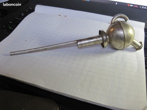 Ancien bouchon doseur - , bec