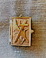 Pendentif en métal - Chemin