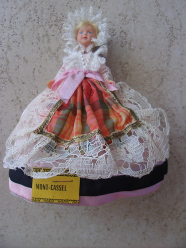 Poupée ancienne folklorique