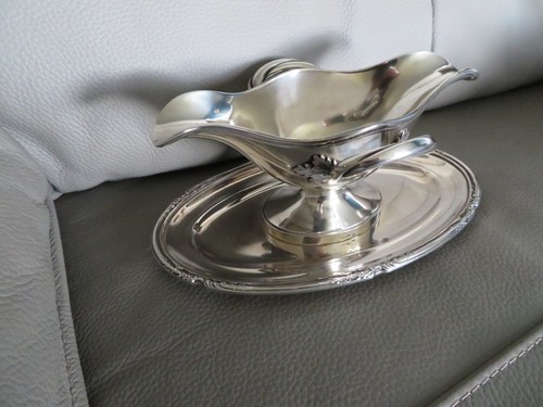 Saucière sur plateau dormant - saucière,