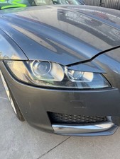 phare droit JAGUAR XF 2.0