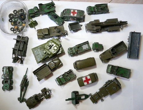 Lot dinky toys véhicules - lot,