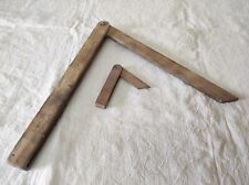 2 Anciennes Equerres en bois de menuisier  de 10 et de 35 cm