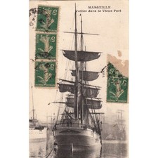 MARSEILLE voilier dans le vieux port timbrée