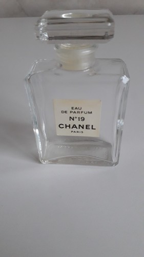 Chanel bouteille vide - n°19,