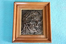 tableau signé BALBO portrait en metal repousse