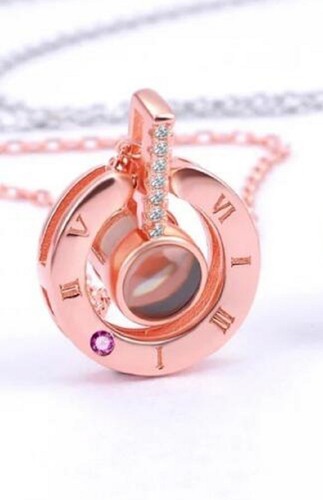 Pendentif 100 langues je - 100,