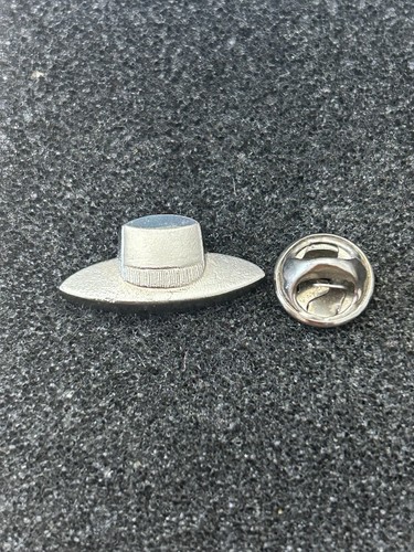 Pin bijou mode chapeau - pin's,