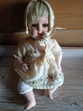 Poupée ancienne petit bébé