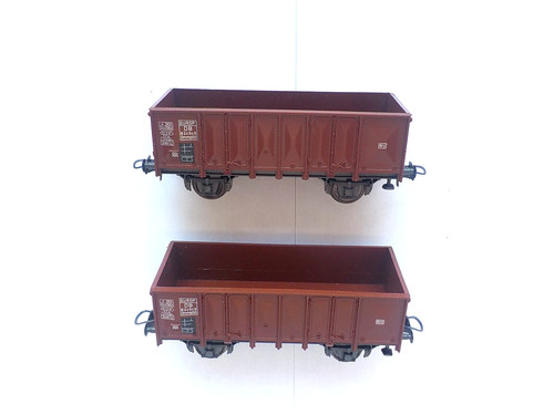 Lot deux wagons piko - deux,