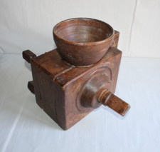 Ancien moulin à blé noir en bois Breton, Art Populaire, signé GAGNARD Bazouges