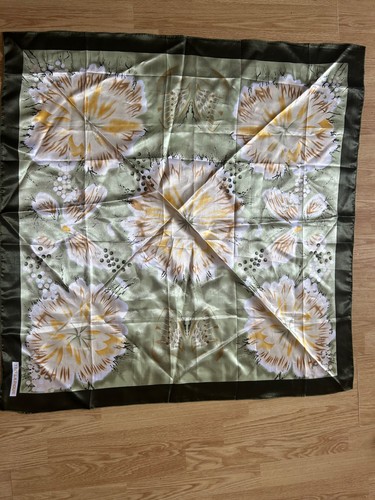 Ancien foulard carré écharpe
