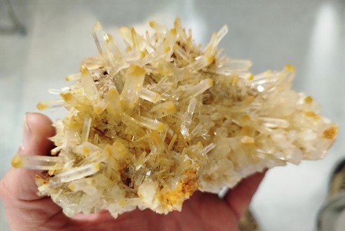 640g rare quartz - 640g, mango