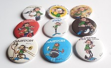 LOT ENSEMBLE COLLECTION 9 BAGDES PINS BANDES DESSINEES DE GASTON LAGAFFE