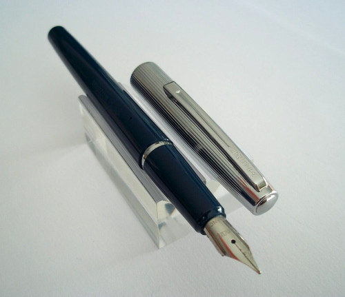 Vintage mythique stylo plume - &,