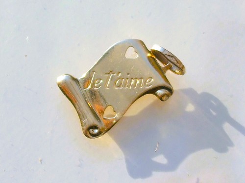 Petit pendentif parchemin je - parchemin, "je