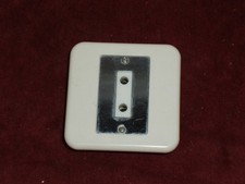 Prise pôles avec plaque - 2,