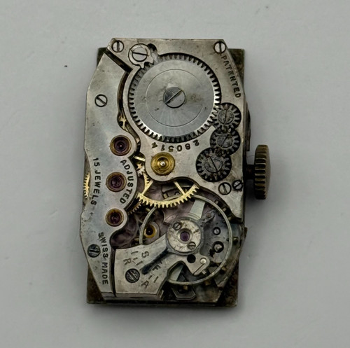 Cyma réservoir montre - réservoir,