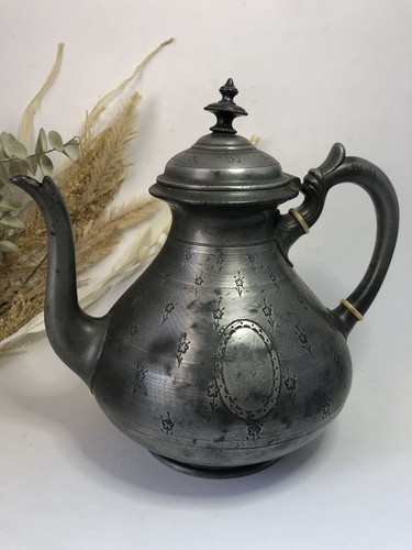 Théière étain avec - étain,