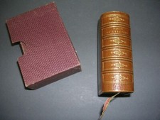 Livre d'heure manuel du chrétien 1860 très belle reliure plein chagrin signée