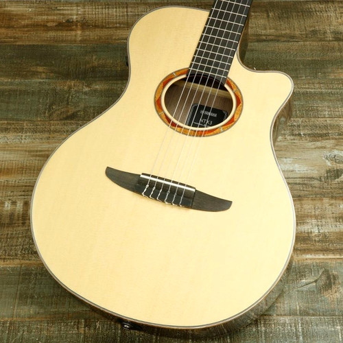 Guitare classique acoustique