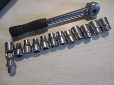 cliquet 1/2 11 douilles et cardant facom