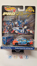 hot wheels pro racing 1998 pit crew John andretti  team petty pontiac (NG45)