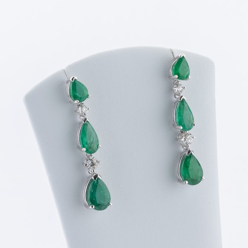 585 white gold earrings with