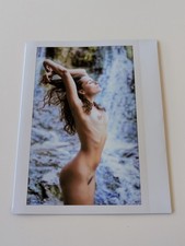 Photo de modèle nu Instax -