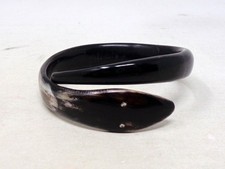 Superbe bracelet vintage en corne bovine forme serpent