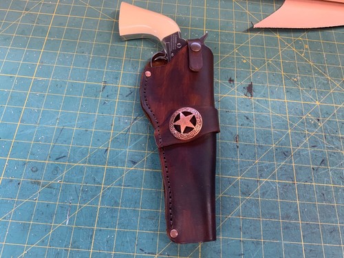 Revolver custom carving - r/h,