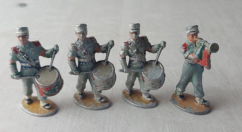 Lot anciennes figurines - d'anciennes,