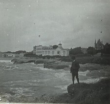 Homme Paysage au bord de mer c1910 PHOTO Plaque de verre Vintage Stereo V4L§7