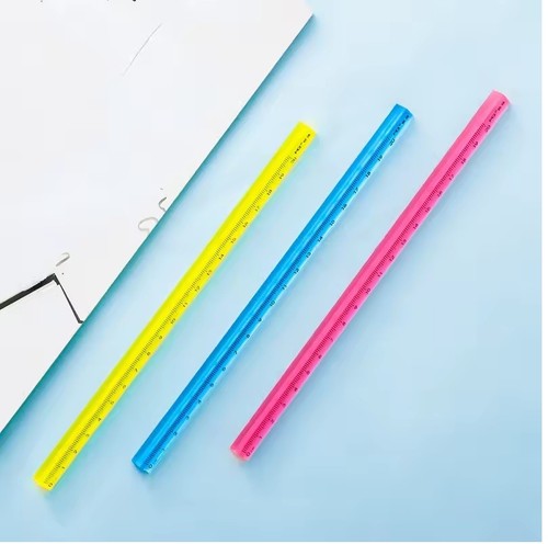 Règle triangulaire 20cm - règle, 3d