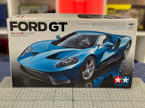 Tamiya ford 24346 - 1:24,