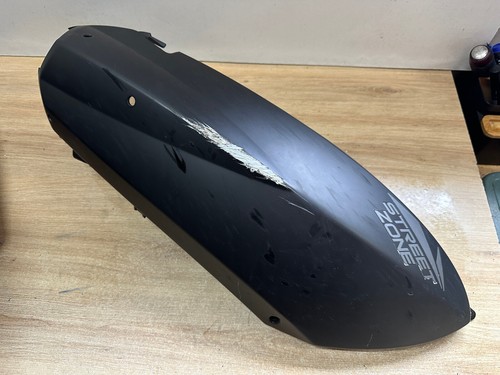 Une coque carenage arriere - une,