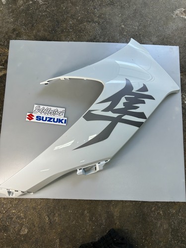 Flanc carenage droit - carenage, suzuki