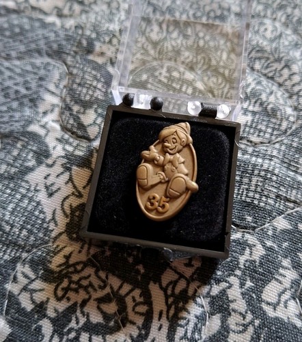 Rare pins disney cast member - disney,