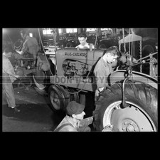 Photo A.028846 ALLIS CHALMERS TRACTORS ASSEMBLY LINE 1930'S