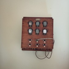 Ancien standard telephonique  Electrique , telephone .. commutateur Paris