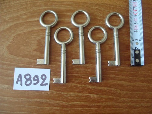 Lot a892 clé clés - clÉ,