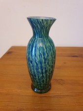 Beau petit vase en pâte de