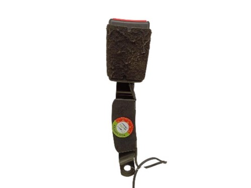 Attache ceinture avant gauche