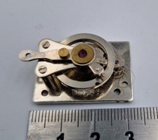 H  watchmaker porte echappement pendule d'officier l'épée 408 M5