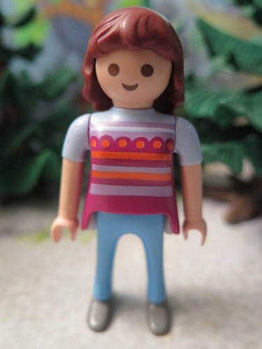 Rare femme grande maison