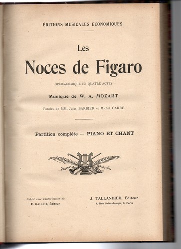 Partition reliée chant piano