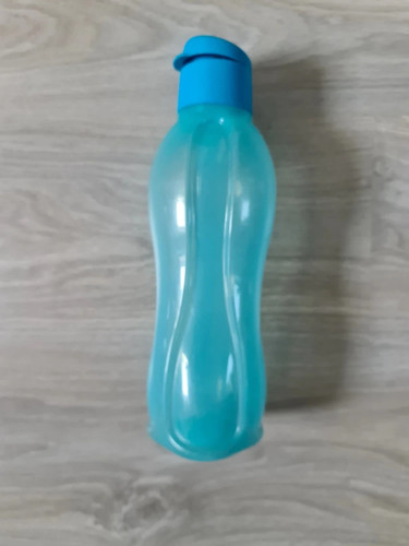 Bouteille tupperware bleu - bouteille,