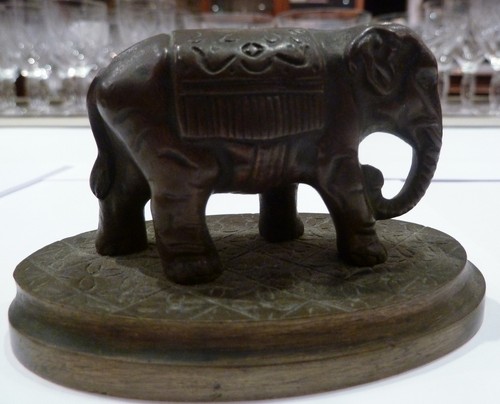 Jolie petite sculpture - , en
