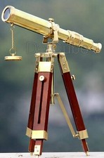Télescope en laiton avec pied
