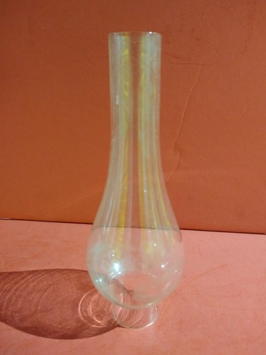 Single glass hurricane lamp